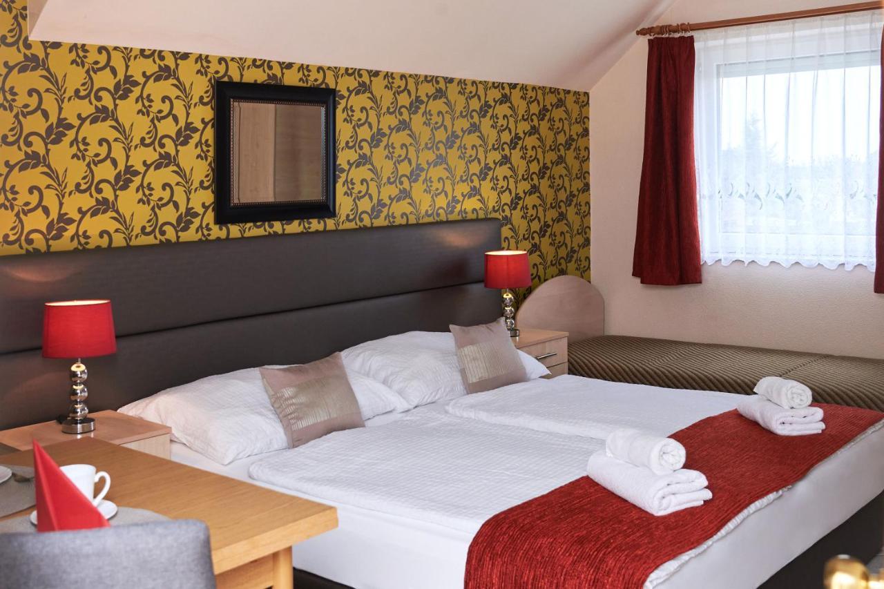 Apartman Brigitte Buekfuerdo Extérieur photo